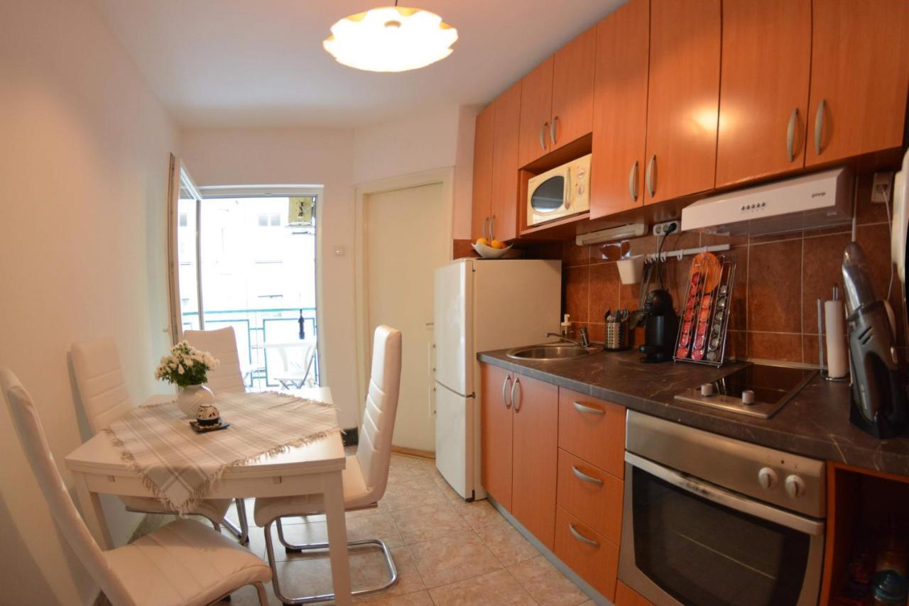 White Night City Center Apartman Belgrád Kültér fotó