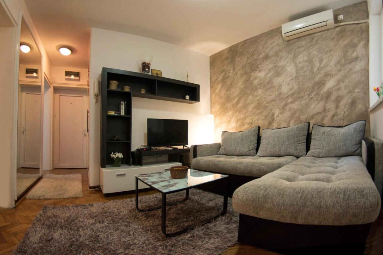 White Night City Center Apartman Belgrád Kültér fotó